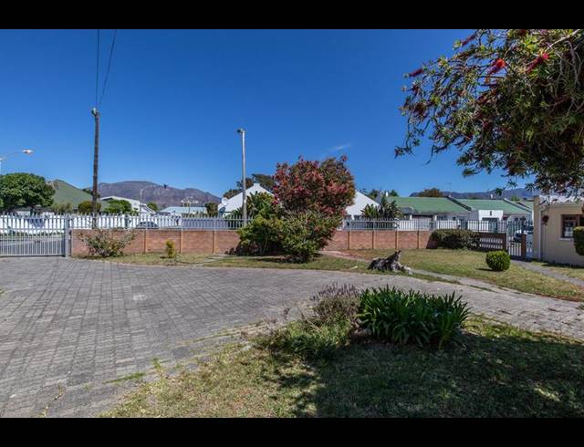 3 BEDROOM HOUSE FOR SALE IN DIEP RIVER